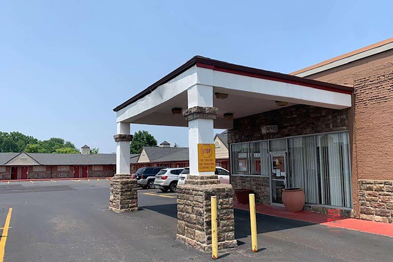 Super 8 By Wyndham Youngstown Girard Eksteriør bilde